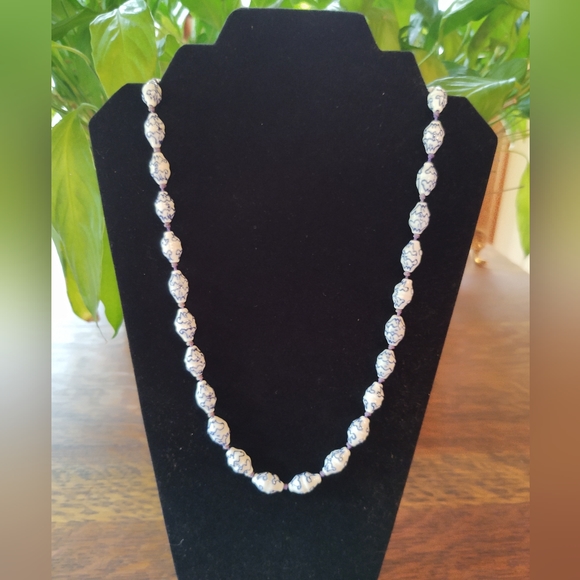 VINTAGE jewelry | Jewelry | Vintage Strand Of Handpainted Bluewhite ...